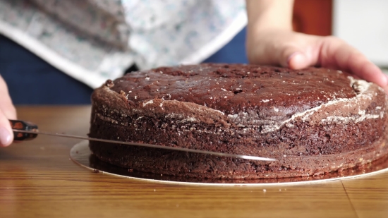 Tiktok Video No Watermark, Chocolate, Food, Cake, Dessert, Plate